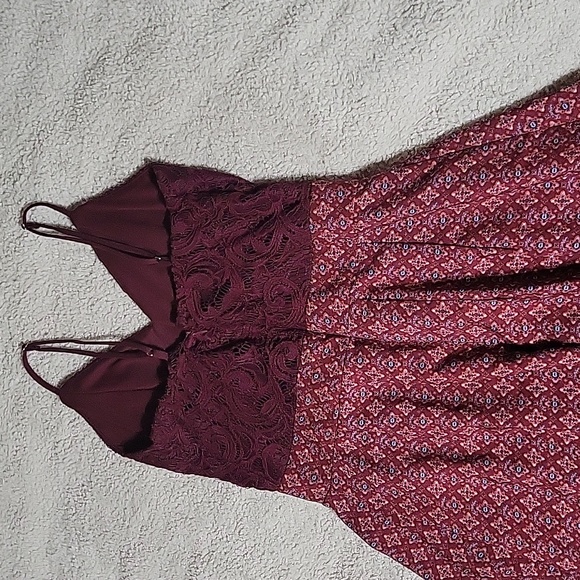 Daytrip Maroon  Patterned Dress - Picture 7 of 8